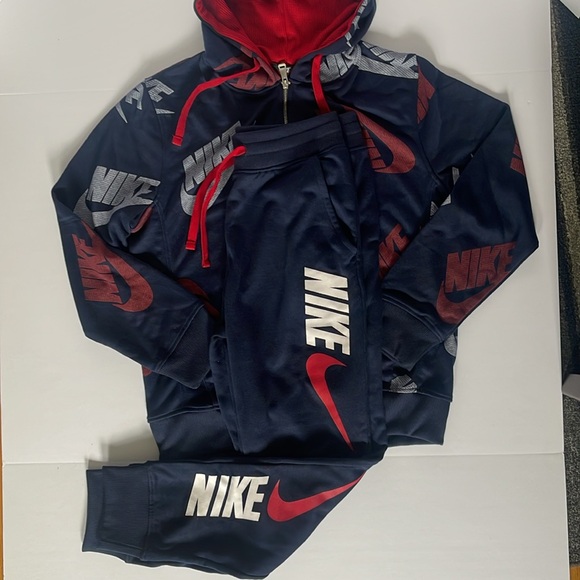 Nike Tracksuit - Picture 4 of 5